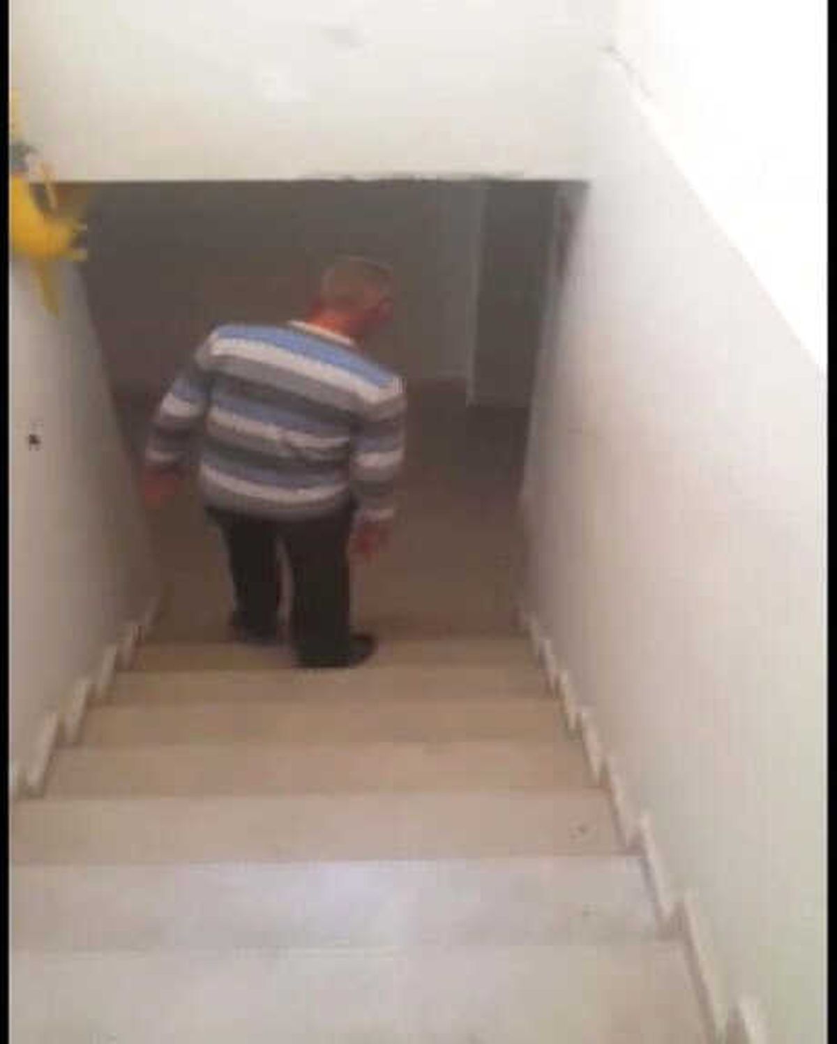 Engelli Gibi Davranarak Dilendi, Yürüyerek Gitti