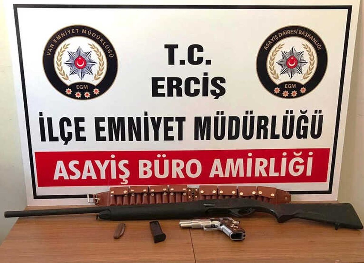 Erciş\'te Silahlı Kavga: 8 Gözaltı