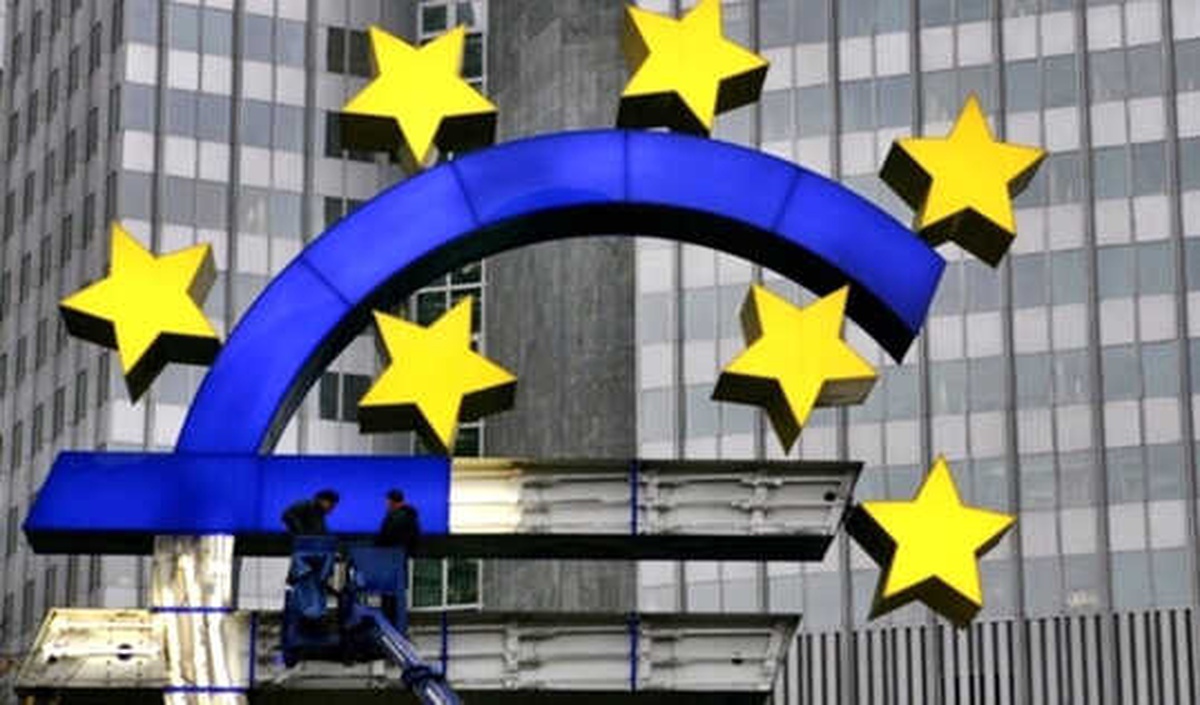 Euro Bölgesi\'nde Ekonomik Beklentiler Sert Düştü