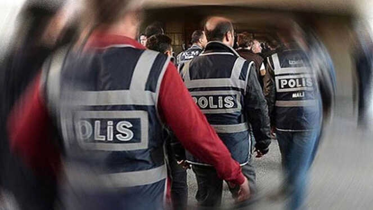 FETÖ Soruşturması Kapsamında 1 Yüzbaşı, 49 Üsteğmene Gözaltı Kararı Verildi.