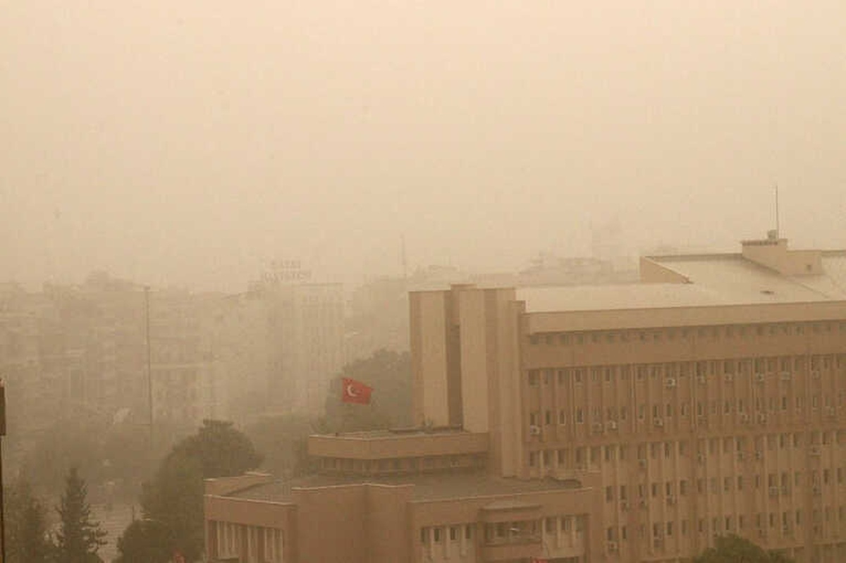 Gaziantep\'te Toz Nedeniyle Göz Gözü Görmüyor