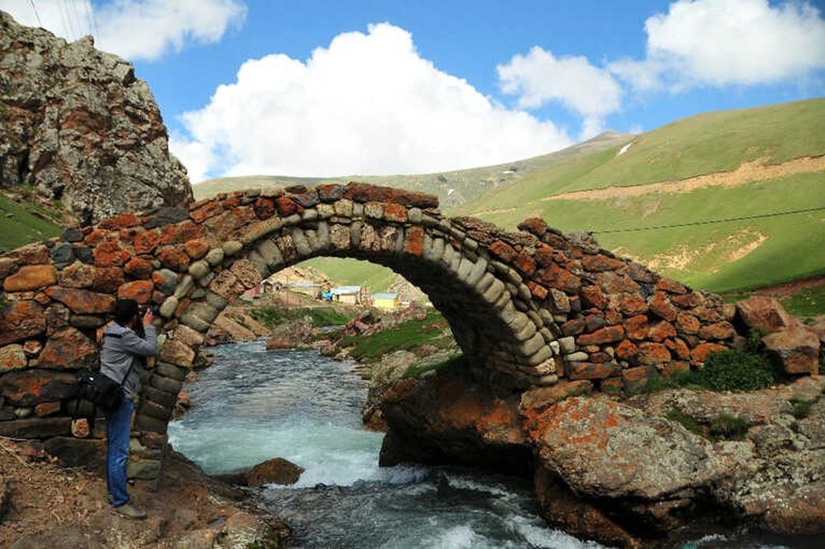 Gümüşhane\'de 557 Yıllık Taşköprü Onarılacak