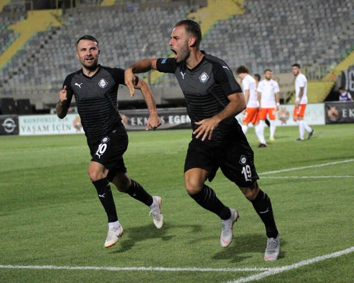 İzmir\'in Portekizlileri Coştu