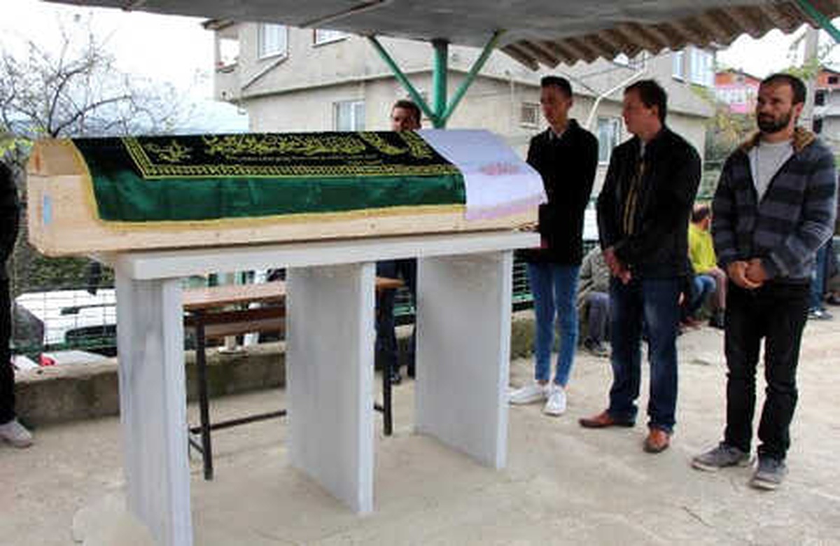 Kalp Krizinden Ölen Kameraman Ercan Akbıyık, Gözyaşlarıyla Uğurlandı