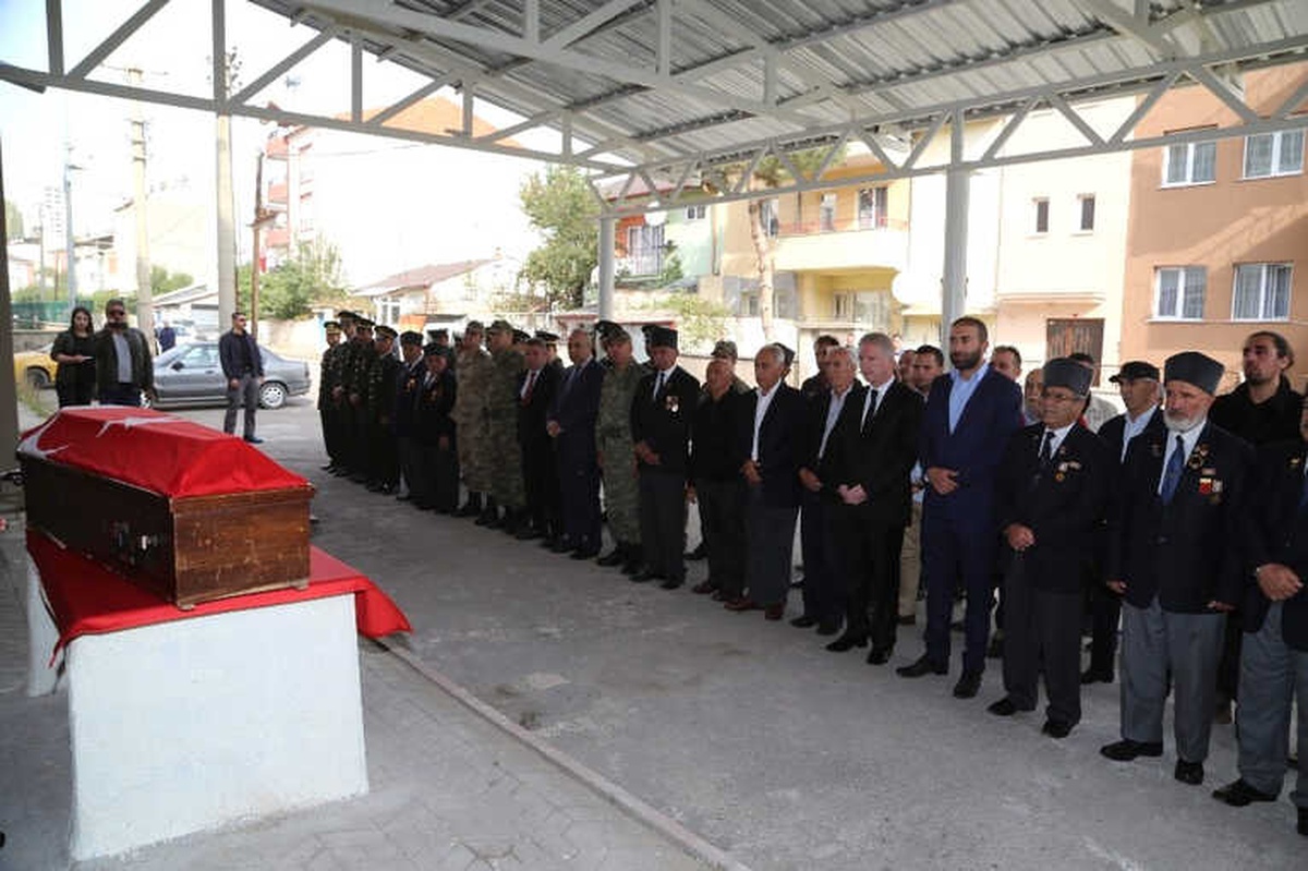 Kore Gazisi Son Yolculuğuna Uğurlandı