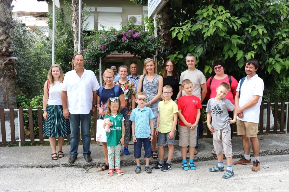 Litvanyalı Lösemili Çocuklar Alanya\'da Terapi Görüyor