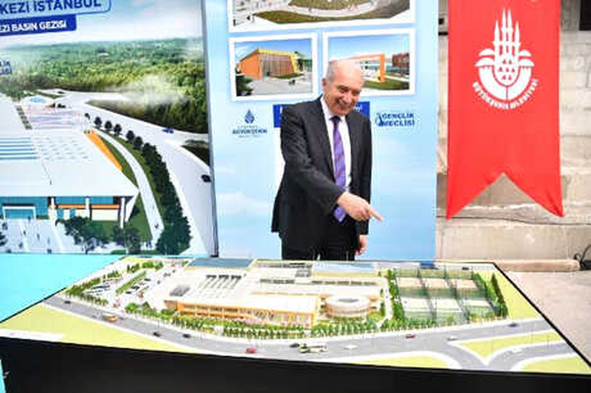 Mevlüt Uysal: Dünya Gençliğine Hizmet Etmeye Hazırız