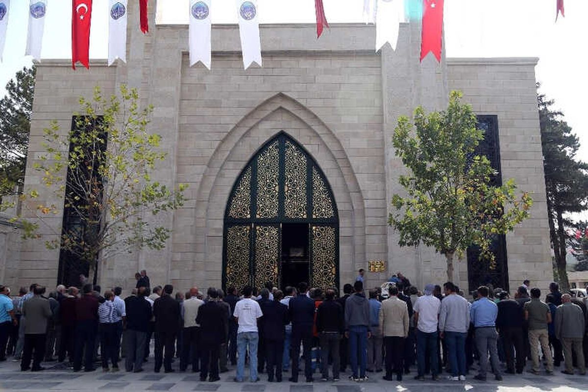 Orgeneral Hulusi Akar Camii\'nde Cenazelerin Kaldırılmasına Başlandı