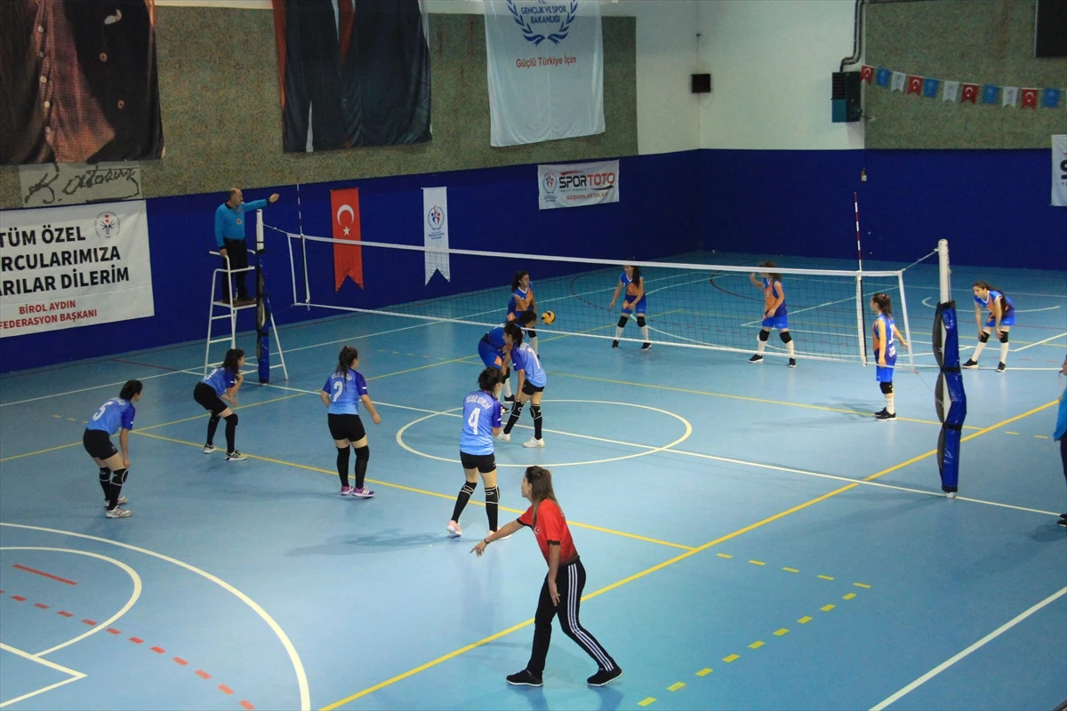 Özel Sporcular Türkiye Voleybol Şampiyonası Yapıldı