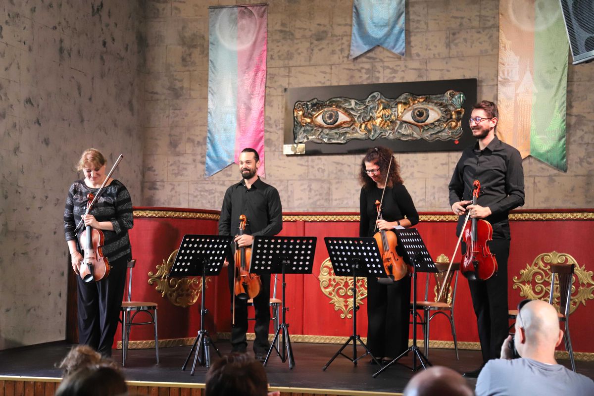 Şatoda Müzik Etkinliği Devam Ediyor