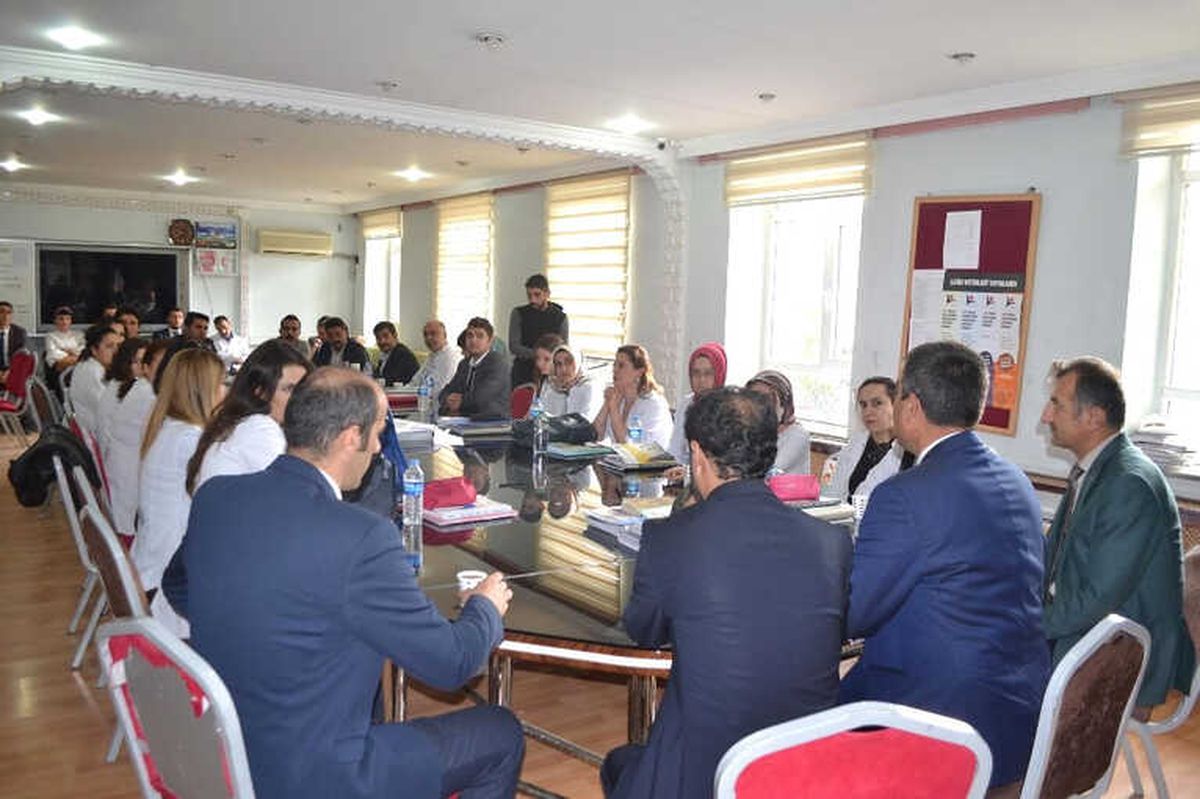 Başkan Asya\'dan, Muş Mesleki ve Teknik Anadolu Lisesi\'ne Ziyaret