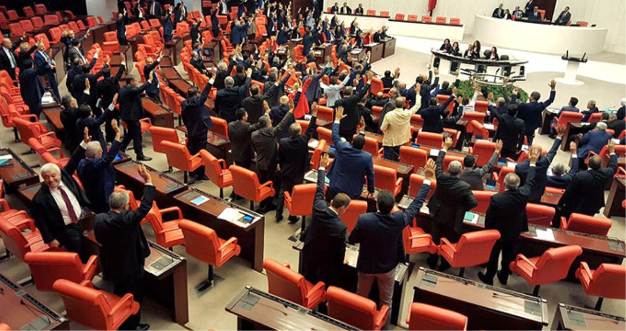 CHP-HDP ve İYİ Parti\'den MHP\'nin Tasarısına Destek Geldi