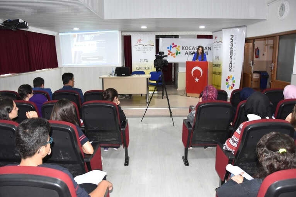 Çolakbayrakdar, "Yenilikçi Eğitime Önem Veriyoruz"