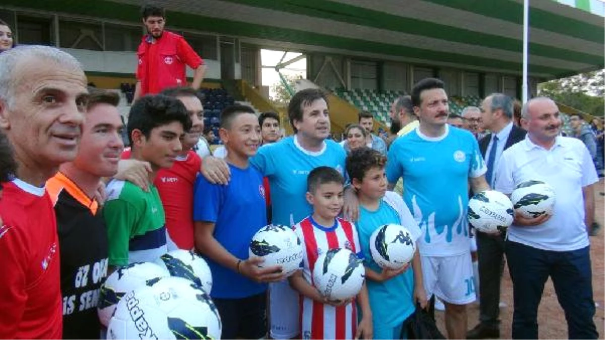 Futbolun Efsaneleri Muğla\'da Gençlerle Buluştu