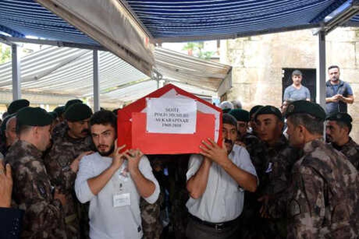 Görevde Kalp Krizi Sonucu Şehit Olan Özel Harekat Polisi Memleketine Uğurlandı (2)