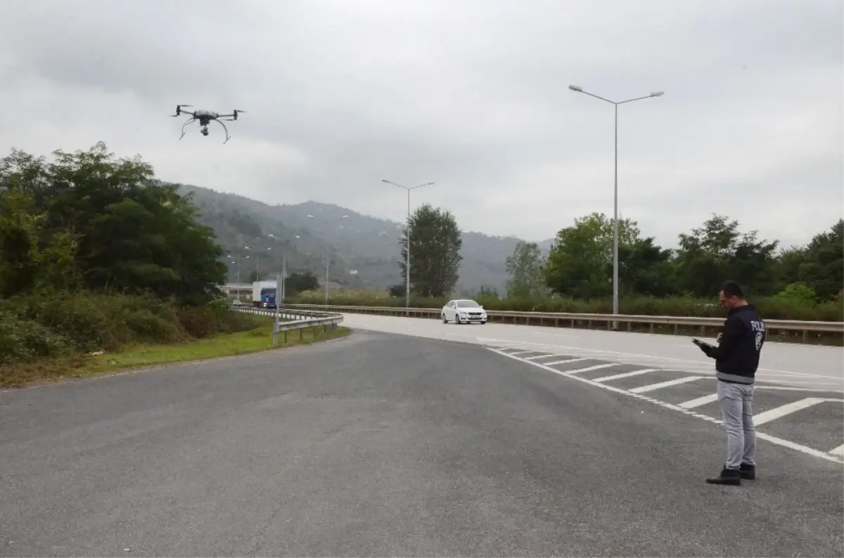 Karadeniz Sahil Yolunda \'Drone\' ile Trafik Denetimi