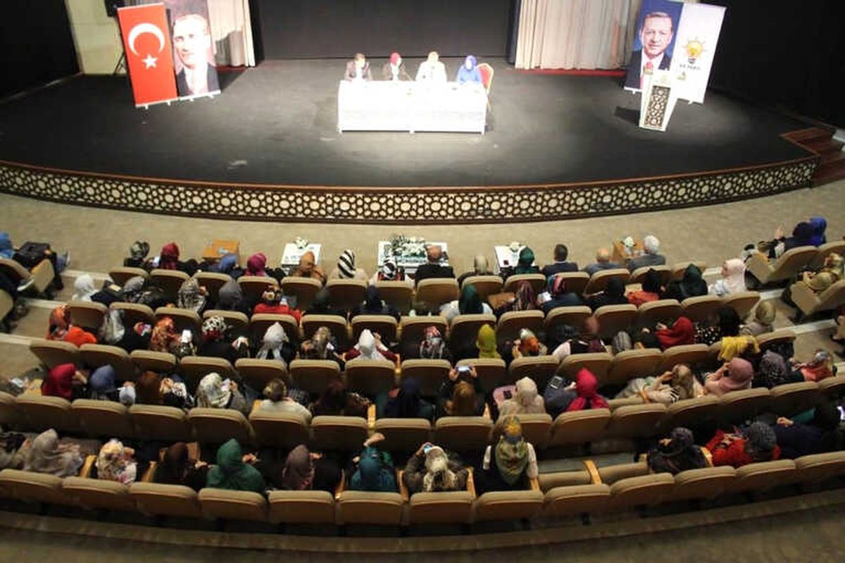 Konya\'da "Mutlu Ebeveyn, Güçlü Aile" Programı