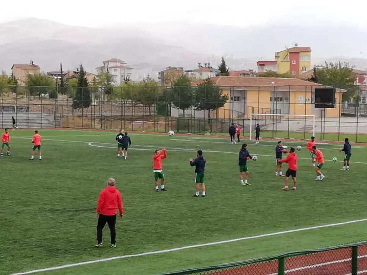 Malatya Yeşilyurt Belediyespor\'da Moraller Yerinde