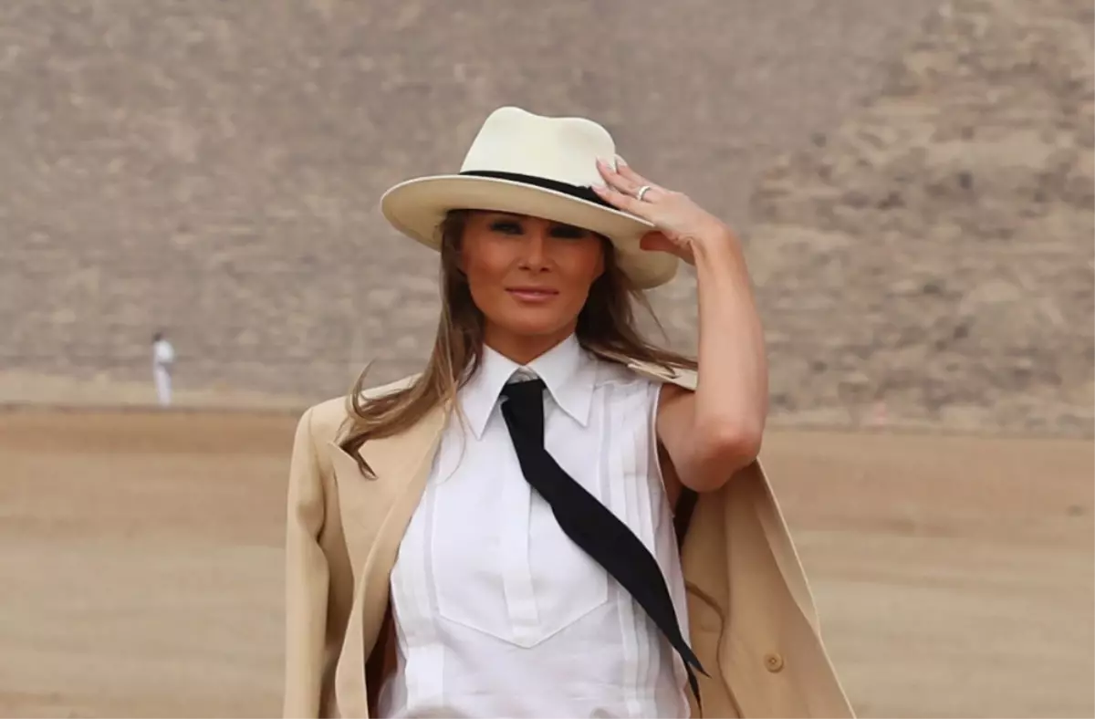 Melania Trump\'ın Uçağı Acil İniş Yaptı