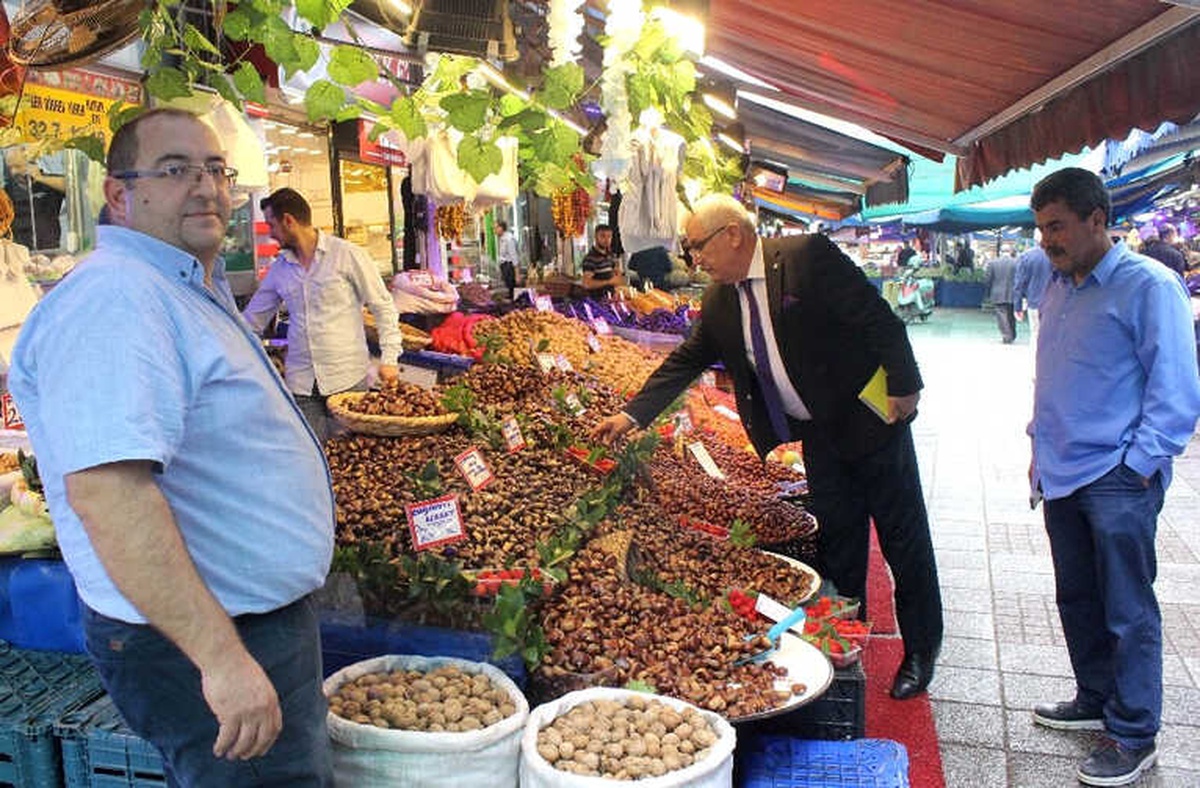 Pazarcılardan Bakan Albayrak\'a Destek