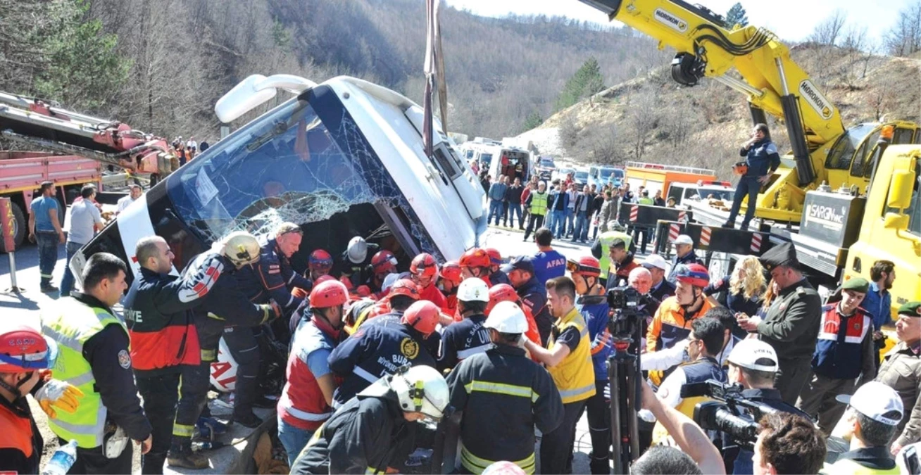 Yollardaki Acı Tablo: 2 Bin 711 Can Kaybı