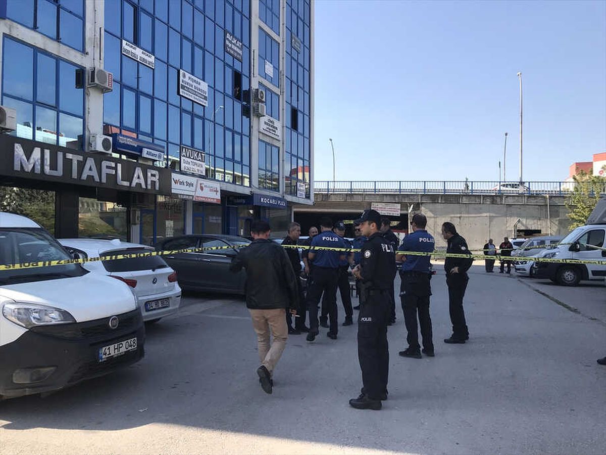 Avukatı Bıçakla Yaraladığı İddia Edilen Şüpheli Yakalandı