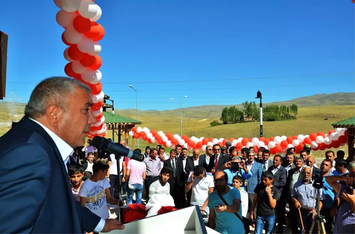 Başkan Kılıç, "Çat İlçemizde İlklere İmza Attık"