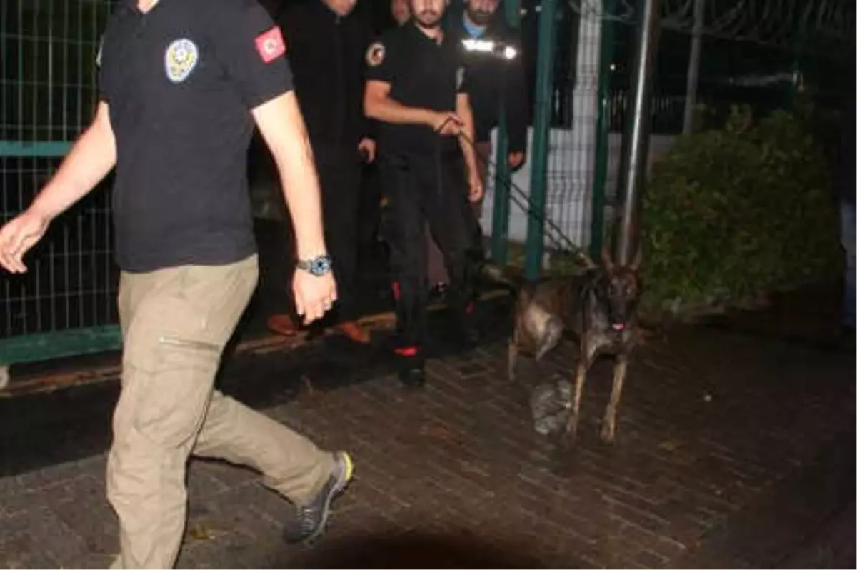 Başkonsolosluk Konutu Bahçesinde Köpekli Arama