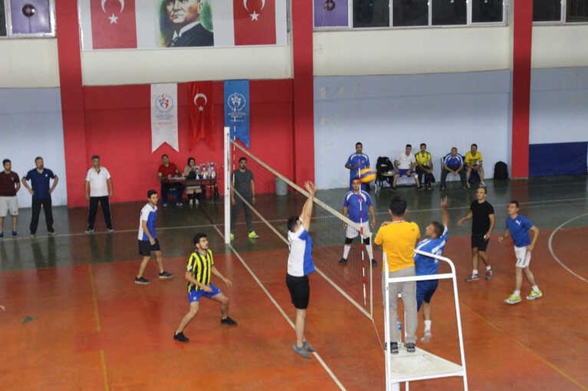 Batman\'da Voleybol Turnuvası Yapıldı
