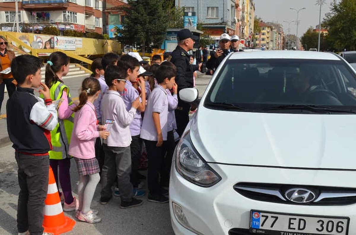 Bozüyük\'te "Bu Yolda Hep Birlikteyiz" Projesinin Uygulama Eğitimleri Yapıldı