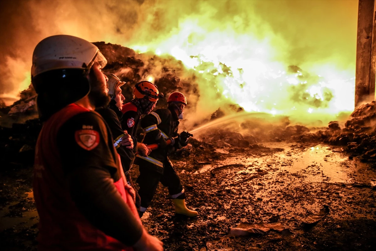 Bursa\'da Kayapa Sanayi Bölgesi\'ndeki Yangın