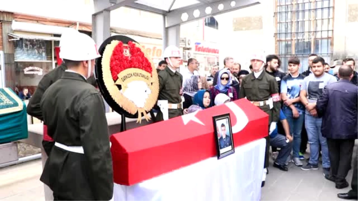 Göksun\'daki Kazada Hayatını Kaybeden Uzman Onbaşı Doğancan Türk\'ün Cenazesi Toprağa Verildi
