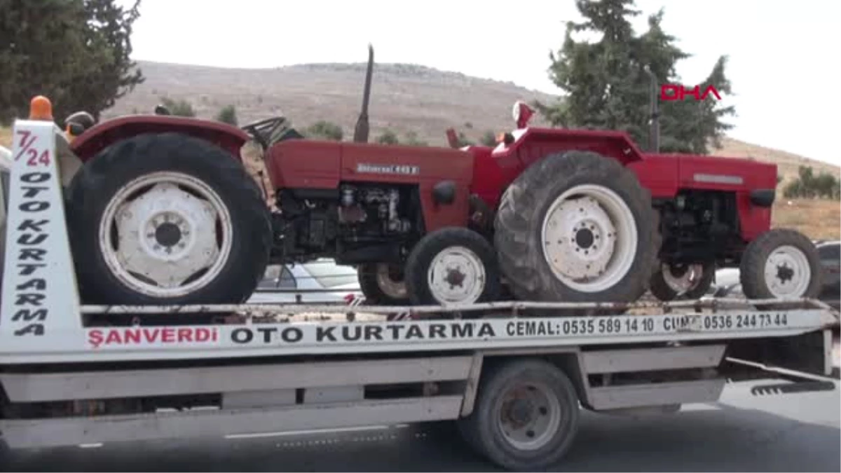 Hatay İdlib\'e Traktör İhraç Ediliyor