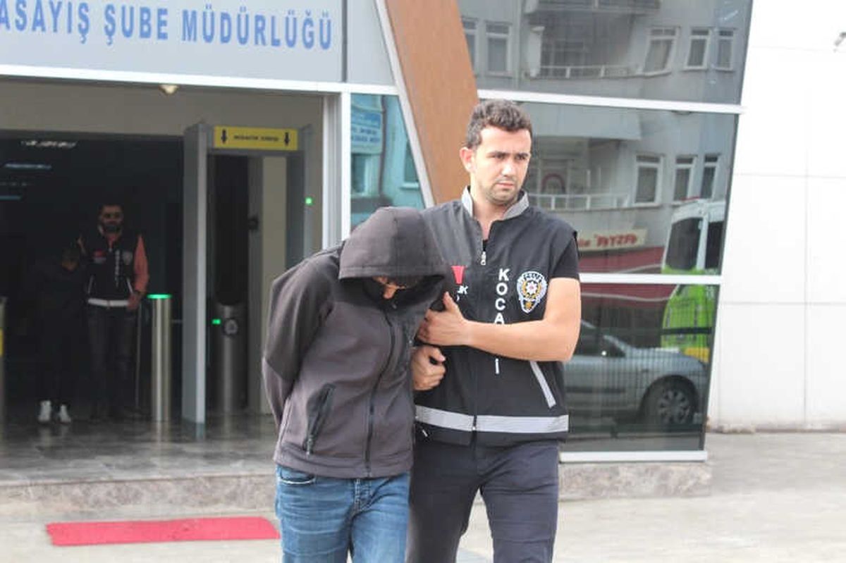 Kocaeli ve Sakarya\'da 350 Bin TL\'lik Hırsızlık Yapan 3 Kişi Son İşinde Yakalandı
