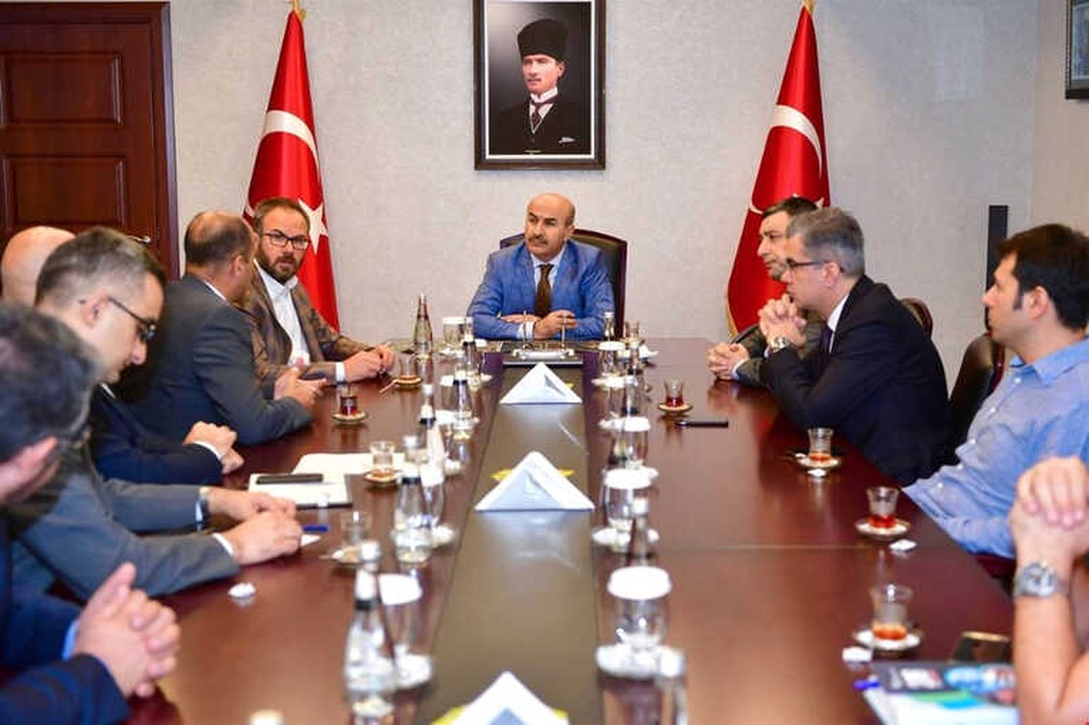 Vali Demirtaş: "Aladağ\'da Madencilikte Özel Sektör Yatırımına Desteğe Hazırız"