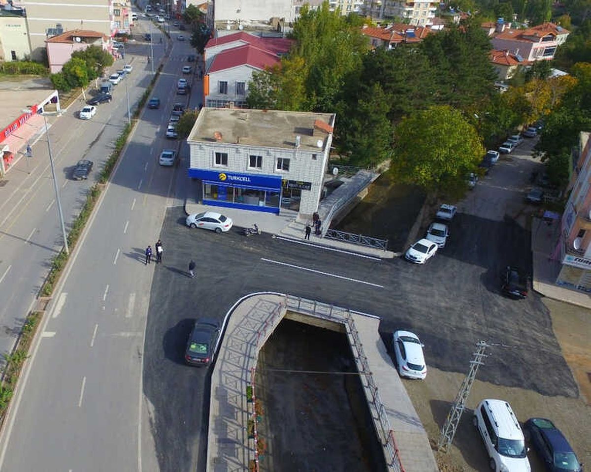 Yahyalı\'da Yeni Araç Köprüsü Hizmete Açıldı