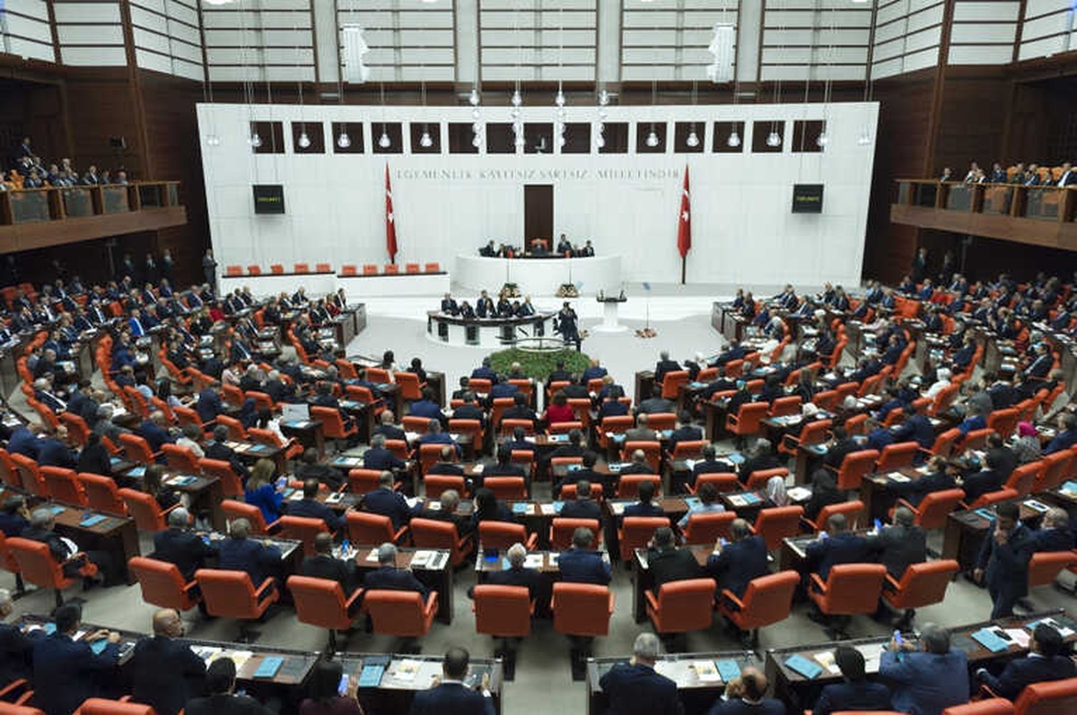 Yeni Sistemin İlk Bütçe Tasarısı Sunuldu