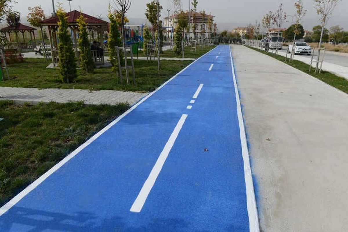 Akkent\'e Bisiklet Yolu