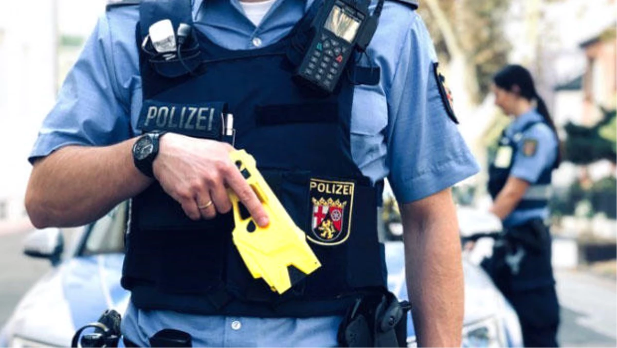 Almanya\'da Polis Baskını: 2 Ölü, 2 Yaralı