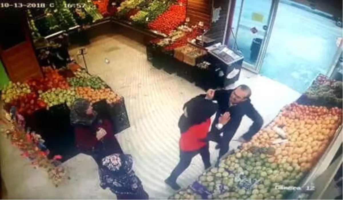 Gözü Dönmüş Cani, Arkadaşlık Teklifin Kabul Etmeyen Genç Kızı Bıçakladı