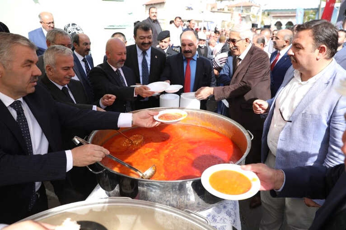 Başkan Çolakbayrakdar, "Ürünlerimizi, Ulusal ve Uluslararası Alanda Tanıtacağız"