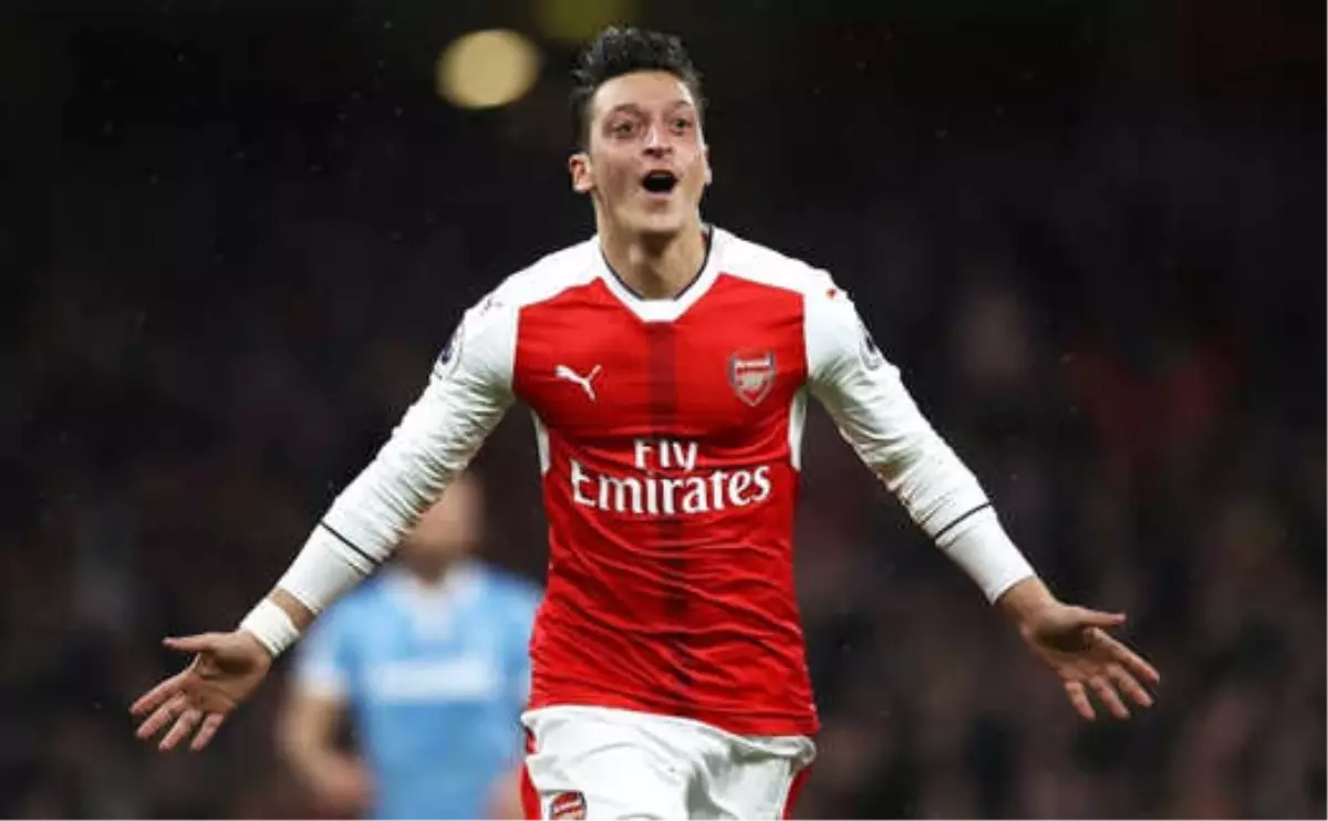 Bayern Münih Başkanı Uli Hoeness, Mesut Özil\'e Karşı Hakaretlerine Devam Ediyor