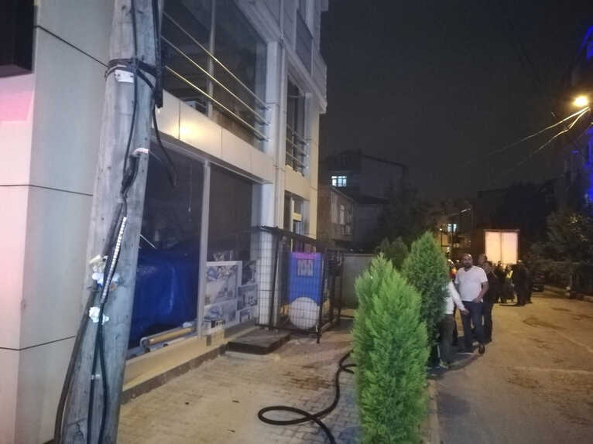 Elektrik Panosunda Çıkan Yangın İş Yerini Küle Çevirecekti