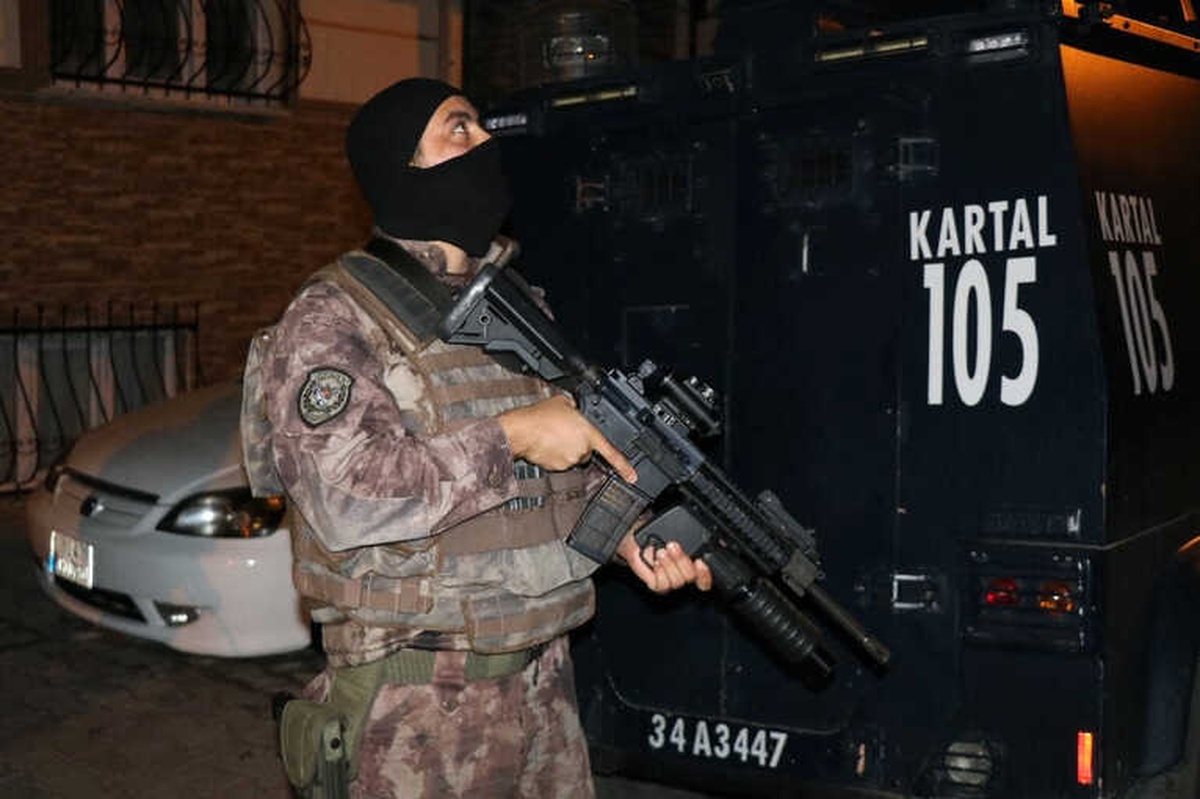 İstanbul\'da Şafak Vakti Narkotik Operasyonu