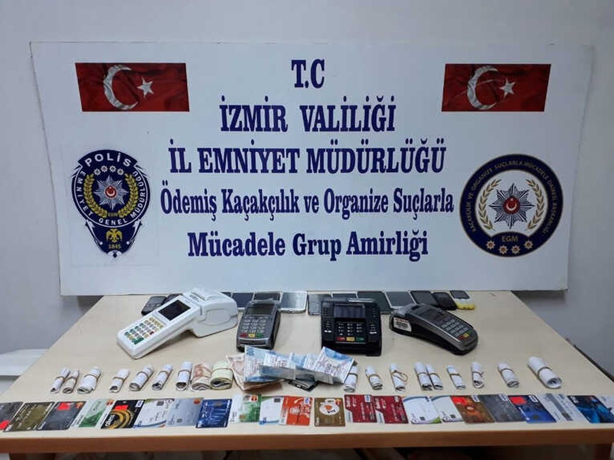 İzmir\'de İş Yerine Yapılan Operasyonda Ele Geçirilenler Şoke Etti