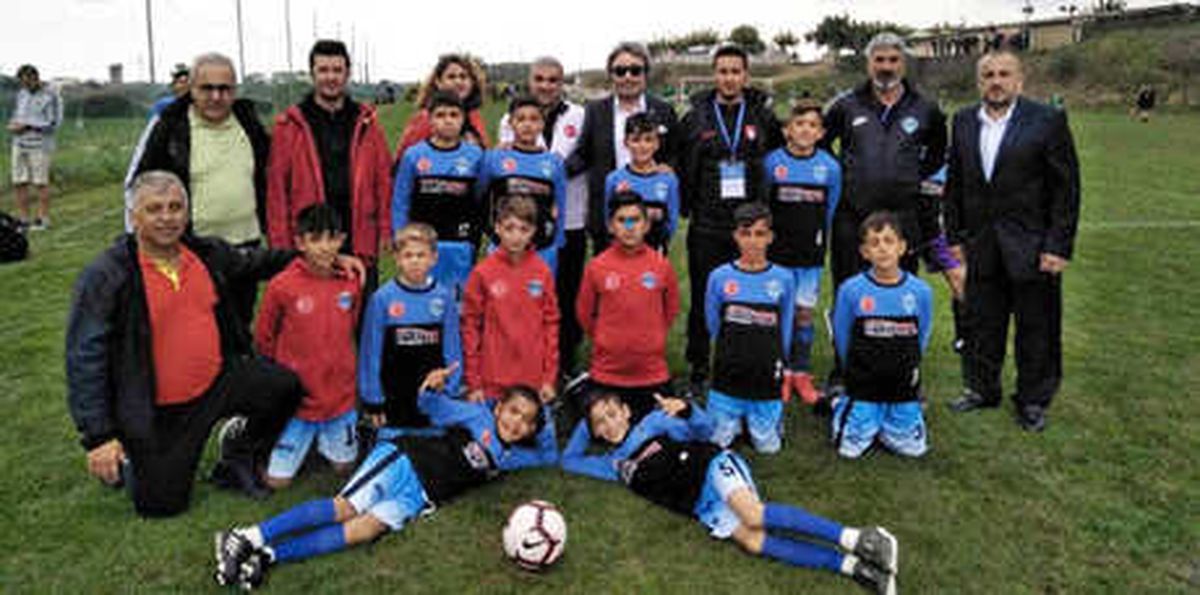 Şırnak U13 Futbol Takımı, Barselona\'da Şampiyon Oldu