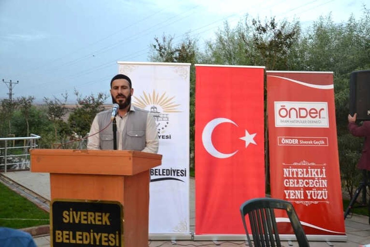 Siverek\'te İmam Hatipliler Yemekte Bir Araya Geldi