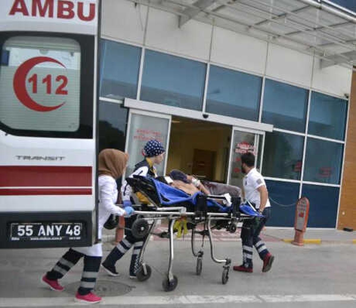 Sokak Ortasında Bıçaklı Kavga: 1 Yaralı