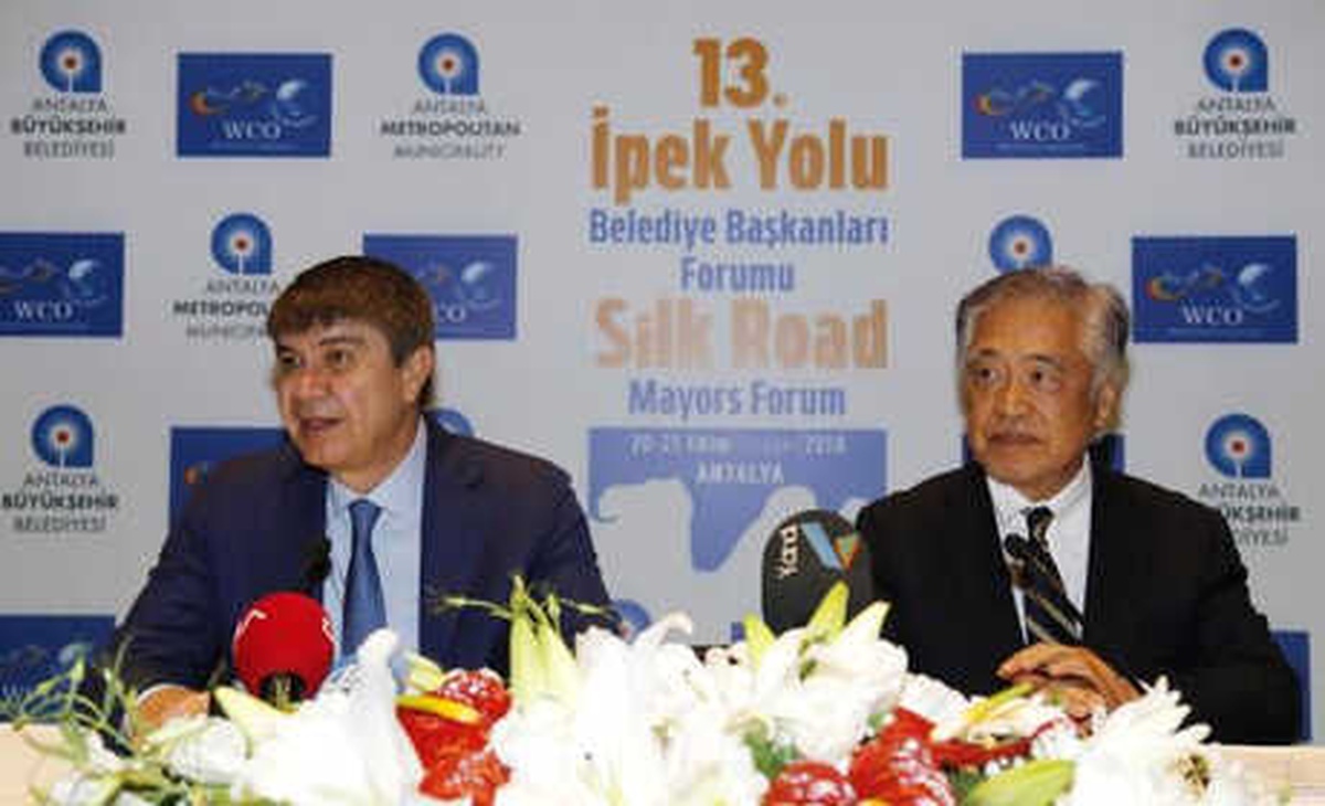 Tarihi İpek Yolu\'nun Belediye Başkanları Antalya\'da Buluşuyor