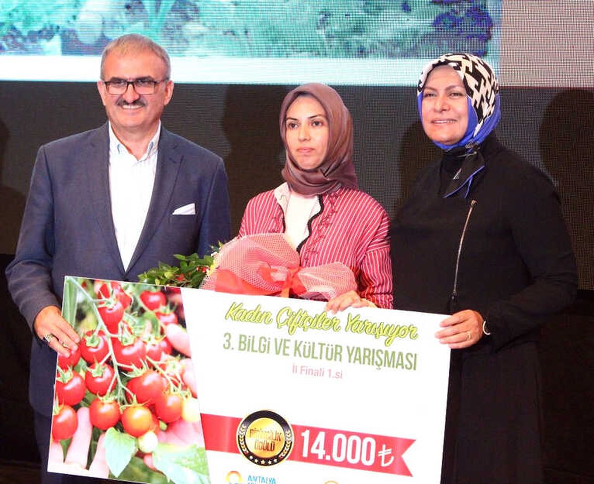 122 Kadın Çiftçiyi Geçip 14 Bin TL\'nin Sahibi Oldu